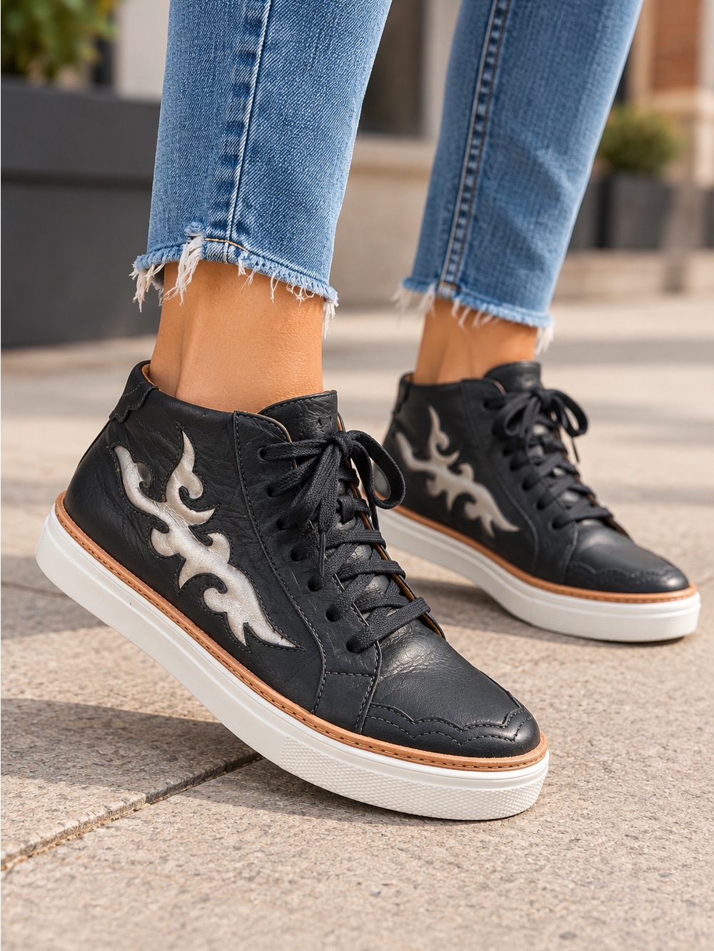 Lucchese Black Leather After Ride Low-Top Sneakers